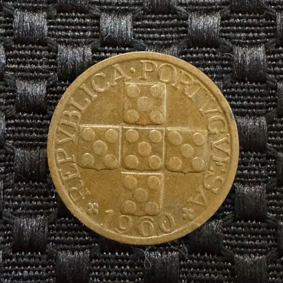 1960 Portugal '20 Centavos' Bronze WORLD Coin KM# 584 - Picture 8 of 9